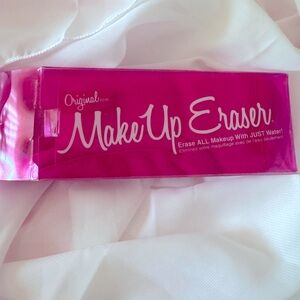 MakeUp Eraser Original in Vibrant Pink